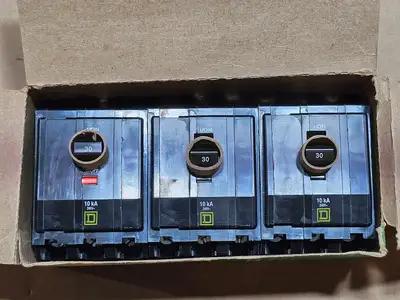 New | in-Stock SCHNEIDER QOB330 Switchgears British Columbia CA | Lenmark #1438276