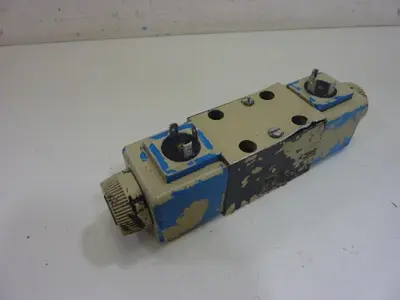 USED VICKERS DG4V3S6CMUB560