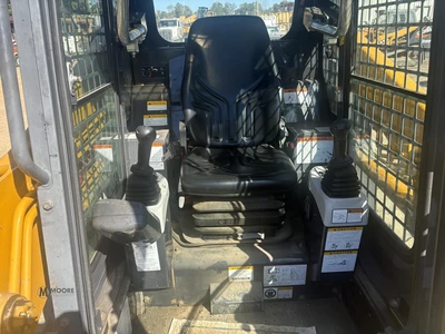 Used 2023 KATO CL35 Compact Track Loaders Tennessee US | Moore Equipment #1517248