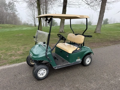 (1) 2017 E-Z-Go golf cart with a Kawasaki gas engine, model 625111G01, does not include Club canopy ...