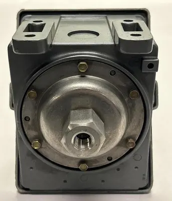 New | in-Stock UNITED ELECTRIC J400-555-9562 Miscellaneous Equipment (Electrical & Power) | Surplus Asset Holdings #1197807