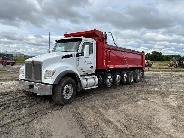 Used 2018 KENWORTH T880 Dump trucks Iowa US | Bryan Heavy Equipment #183544