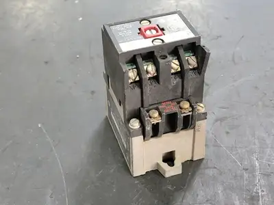 USED ALLEN-BRADLEY 700-P400A1