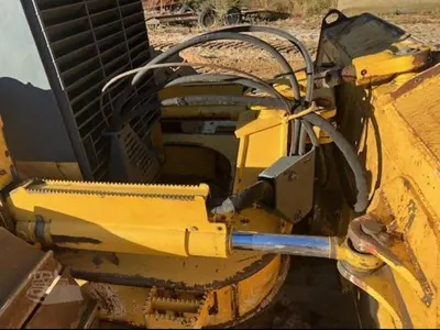 USED 2011 JOHN DEERE 700J LGP