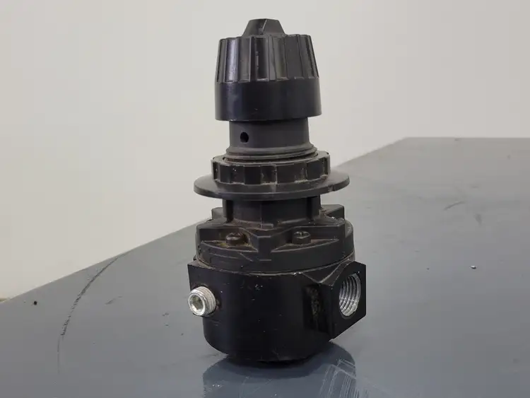 Used WILKERSON R26-04-G00 D10 Valves/Fittings British Columbia CA | Lenmark #258426