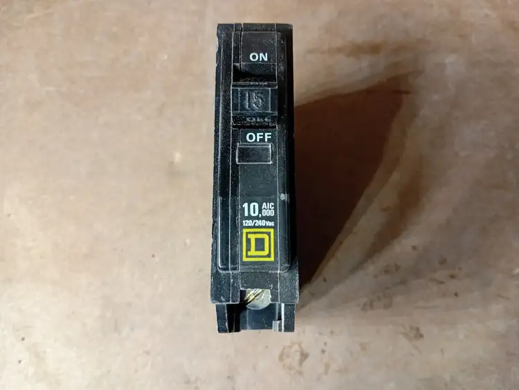 Used SQUARE D QOB115 Switchgears British Columbia CA | Lenmark #1438674