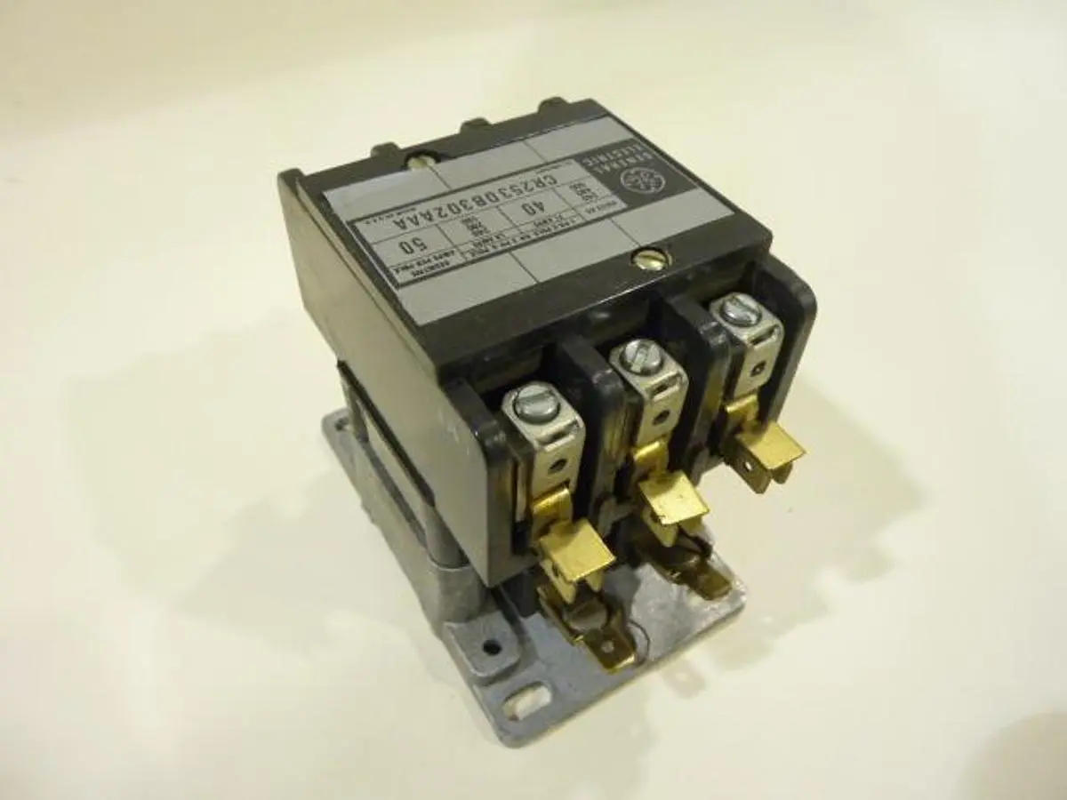 USED GENERAL ELECTRIC / GE CR253DB302AAA