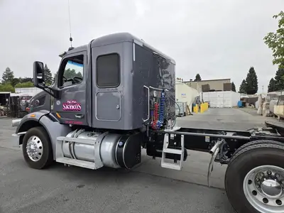 USED 2020 PETERBILT 567