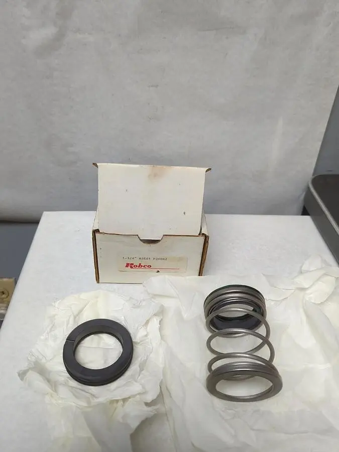 New | in-Stock ROBCO _UNKNOWN_ Seals & Gaskets Ohio US | Surplus Asset Holdings #1246315