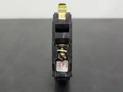 USED SQUARE D QO115
