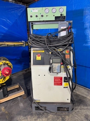 2002 FANUC S500IB 6 Axis Robots | K.B. Industries LLC (2)