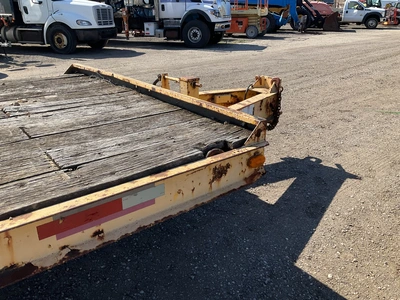 1989 Trail King 24’ Tag Trailer