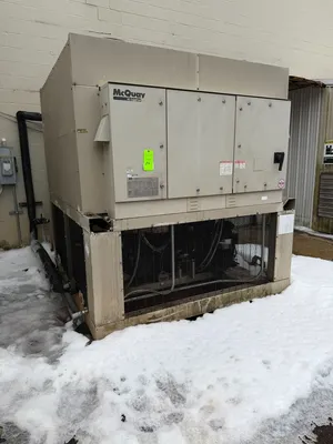 MCQUAY AGZ030CHHNN-ER10 Chillers | Levy Recovery Group (1)