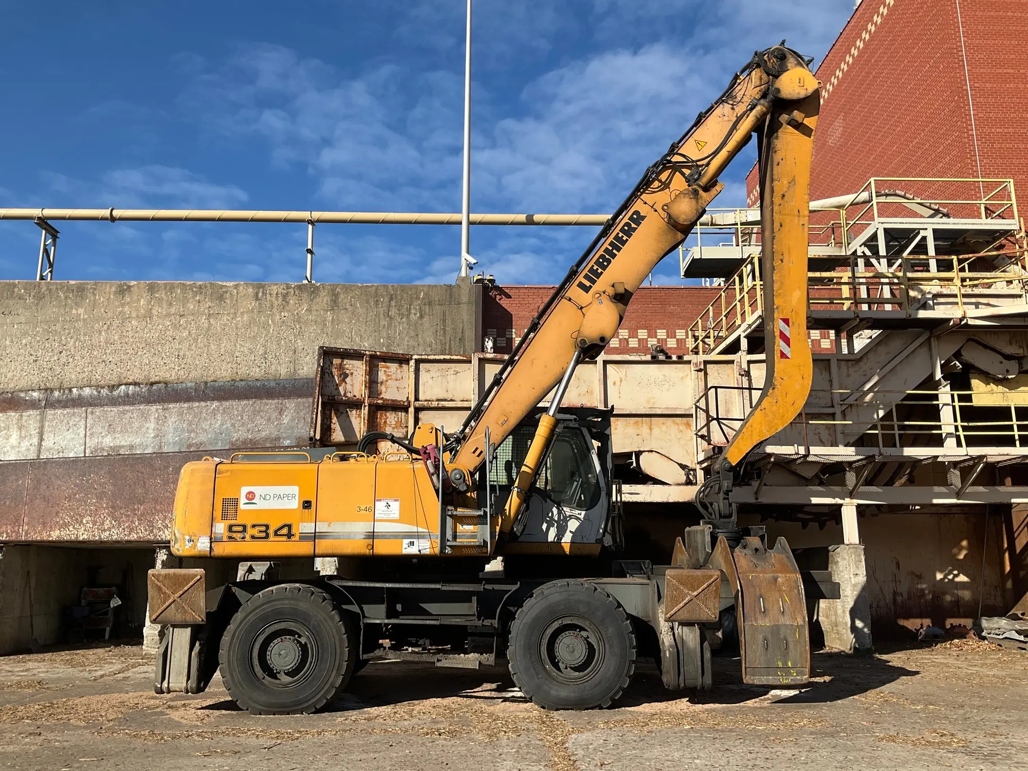 USED 2012 LIEBHERR A934CHD LITRONIC