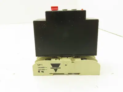 Brodersen UNIC XMW Time Delay Relay 240VAC 5A Base
