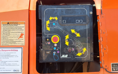 USED 2016 JLG 800S