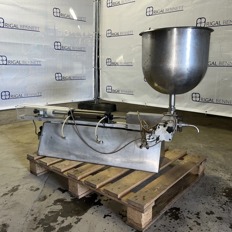 Used _UNKNOWN_ _UNKNOWN_ Liquid Paste Fillers Vertical Form & Fill | Rigal Bennett #1051079