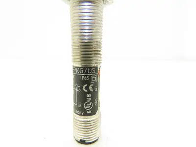 IFM 0F5027 0FB-FPKG/US Photoelectric Sensor IP65 Lot of 2
