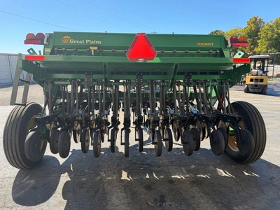 2025 Great Plains 1006NT No Till Seed Drills | County Equipment Company LLC (9)