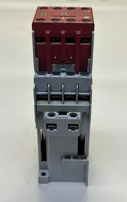 USED ALLEN-BRADLEY 700S-CF620DJC