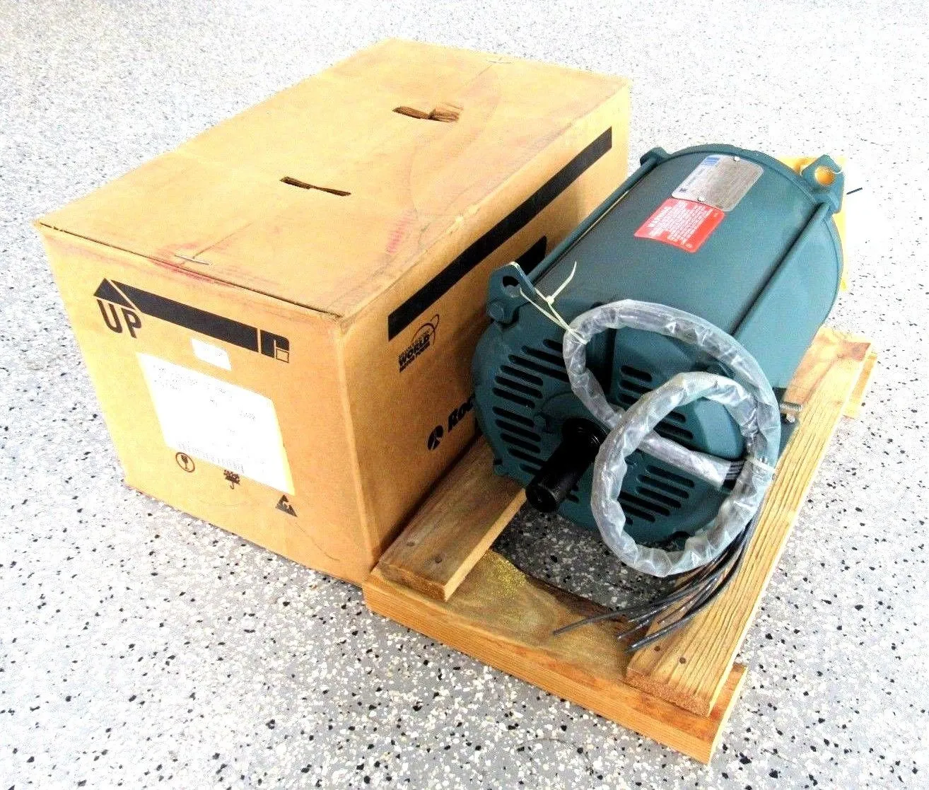 NEW THERMO KING 104-506 MOTOR 01UBZ8093001C5FC P21J8507E 230/460V 13HP 3500 RPM