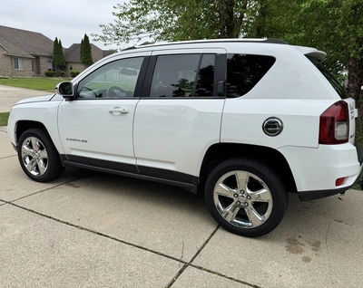 USED 2014 JEEP COMPASS