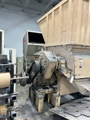 VECOPLAN RG52/100 FF (FILM & FIBER) SHREDDER WITH CUMBERLAND X1000 GRANULATOR – Complete Shred/Grind Line – New 2007