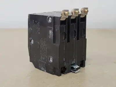 New | in-Stock SQUARE D QOB330 Switchgears British Columbia CA | Lenmark #239676