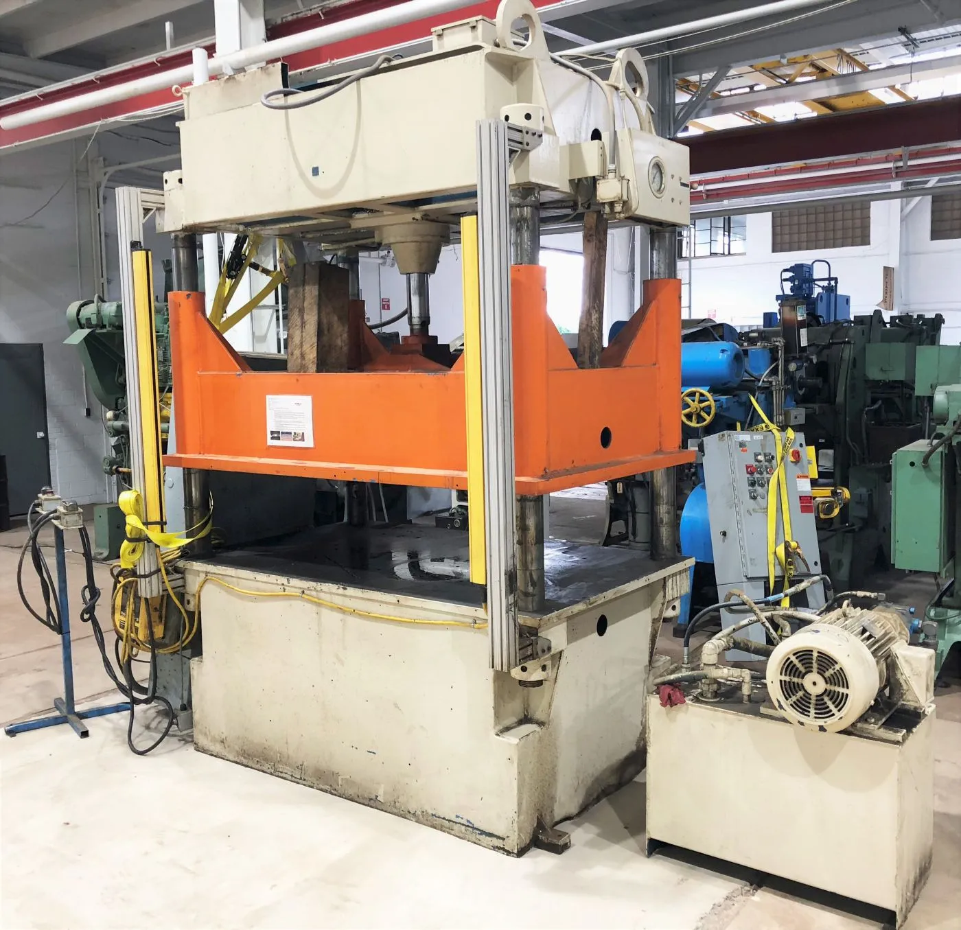 USED USED DAKE PRESSES DAKE 18-260 PRESS