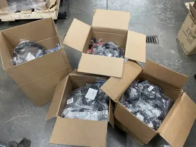 (121 POUNDS) NEW Miscellaneous Pro Audio Video & Computer Cables - Various Lengths