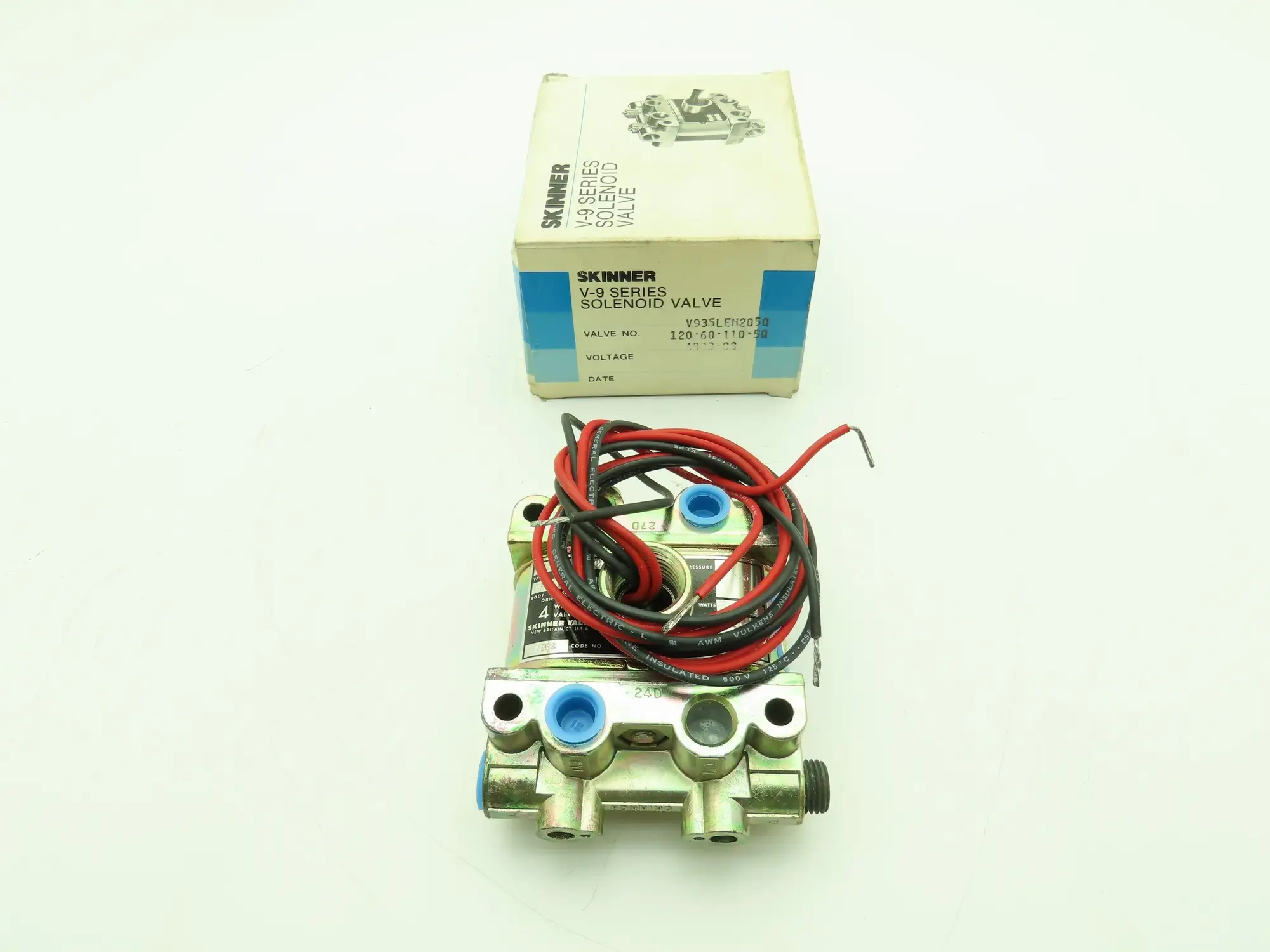 Honeywell Skinner V935LEH2050 Solenoid Valve 4-Way NO/NC 50PSI 120V 1/4" NPT