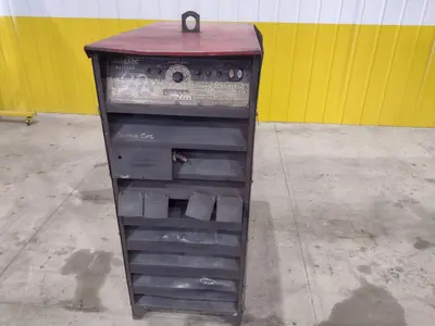 USED LINCOLN ELECTRIC
