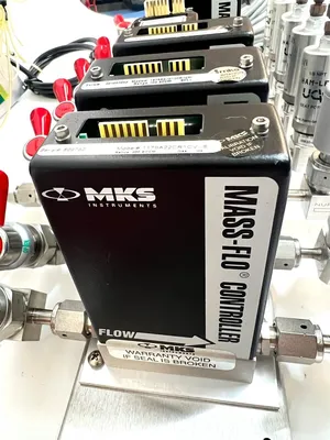 USED MKS UFC-1660 Mass Flow Controller, HM20-4VKC-GF4, ET-3M-24, EMC-08-24