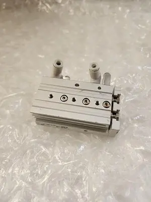SMC MXS8-30 CYLINDER ROLLER