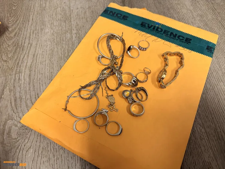 Used LOT OF JEWELRY _UNKNOWN_ Jewelry & Gemstones Michigan US | Miedema Asset Management Group #1369550