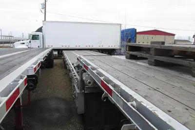 Used 2017 LODE KING 53 FT STEP DECK RECOVERY TRAILER TRIDEM Flatbed Trailers Manitoba CA | Conquest Truck & Auto Sales #1421366