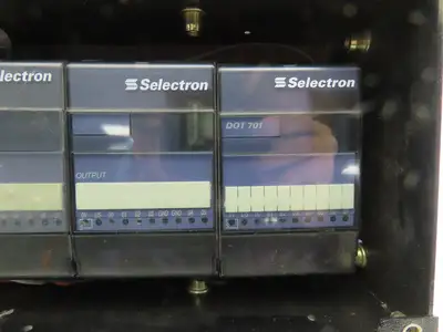 Selectron CPU 724 L Selecontrol MAS CPU 724 L W/ DOT 701 Output Module