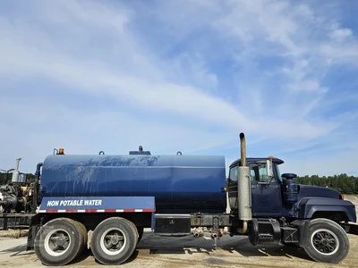 Used 1997 MACK RD690S Water Trucks North Carolina US | Southeastern Equipment Corp #1467791