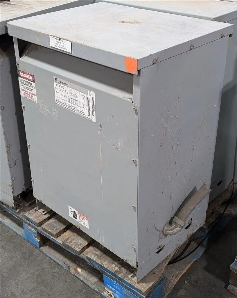 30 kVA GE 9T23B3872 Dry Type Transformer 480V PRI 208Y/120V SEC Tested