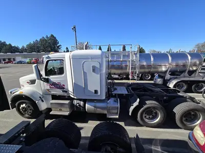 USED 2022 PETERBILT 567