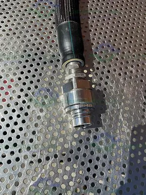 USED HUBER INSULATED CHILLER HOSE 54" W/ DIXON FS-V8F8-SS 1" QUICK DISCONNECT