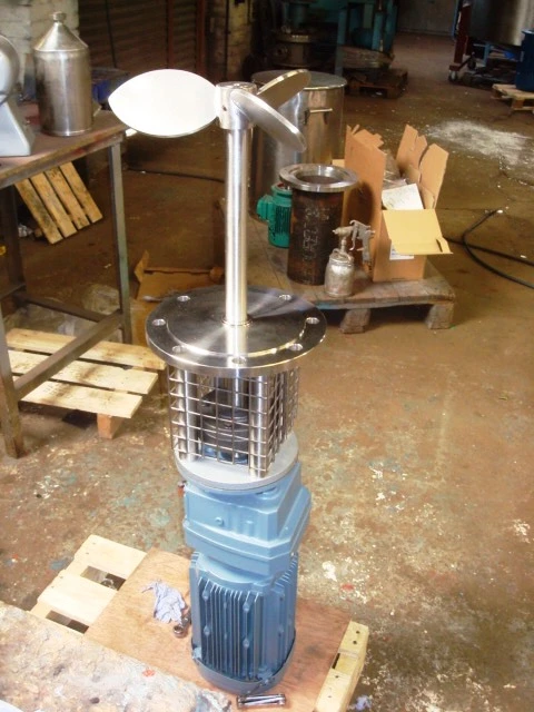 Geared Clamp On Stirrer, 1.1 Kw