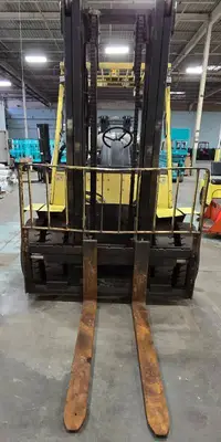 2001 Hyster H80XM 8000lb Pneumatic LP Forklift