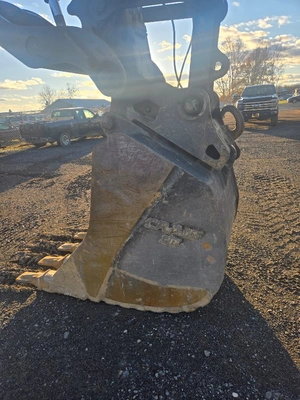Used 2018 Volvo EC250EL Excavators Maine US | Zadoon Equipment #1480557