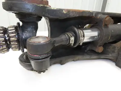 Hyster E60Z-33 Electric Forklift Rear Axle Dual Hydraulic Steering Assembly