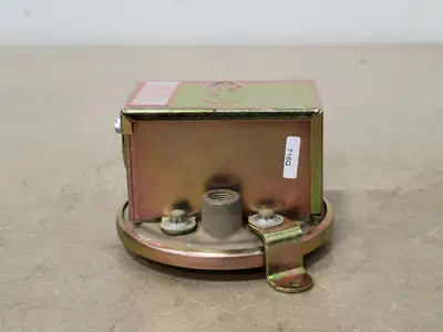 NEW DWYER INSTRUMENTS 1910-10