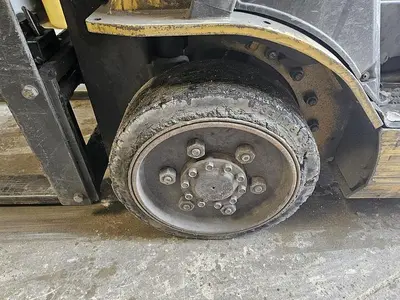 USED 2014 CATERPILLAR C5000