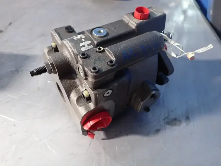 Used PARKER PVP16304R212 Pumps Ohio US | HGR 24 #728215