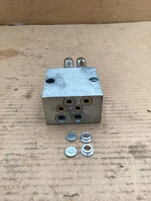 DropsA Feeder Block 0672300 AG6-Valve 4 Out 0.25-3cc