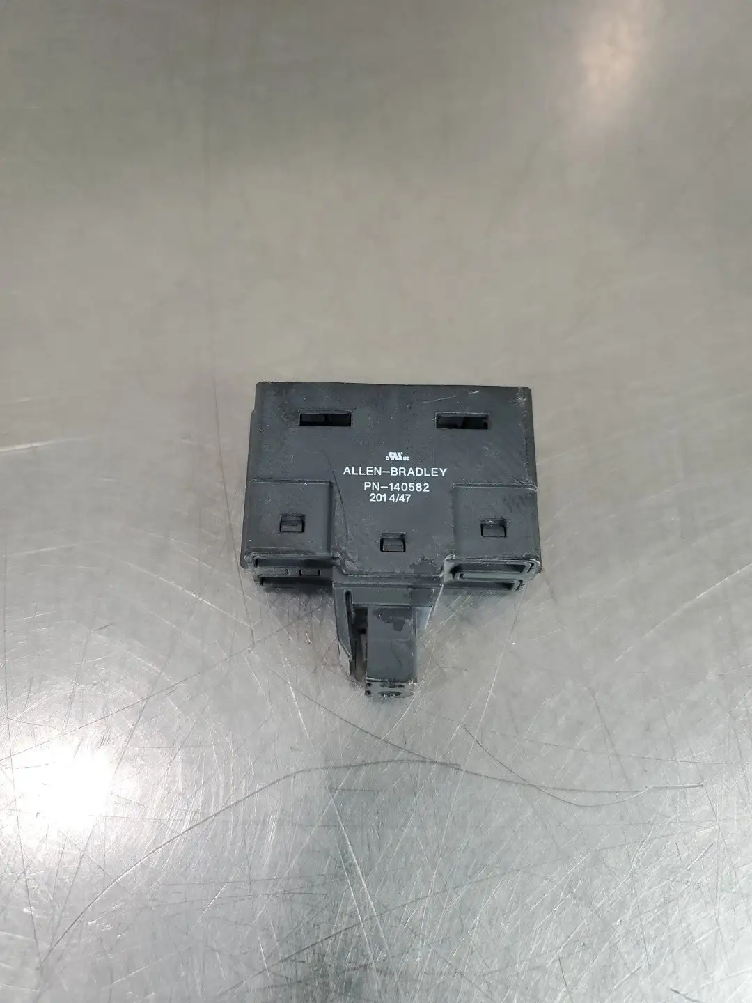 Allen-Bradley PN-140582 Kinetix Bussbar Terminal Block Connector. 4E-22